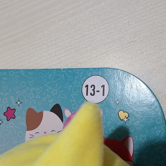 NWT Squishmallow Chandler the Shark Kids Slippers - Picture 3 of 3